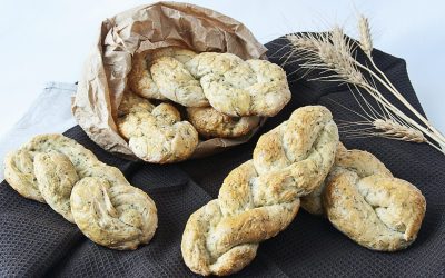 Aromatic herbs braided potatoes bread