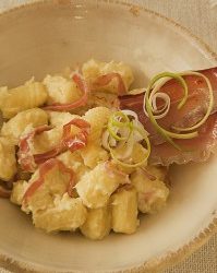 Gnocchi with creamy leeks sauce