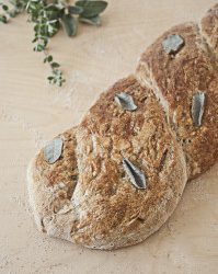 Spring onion and thyme bread