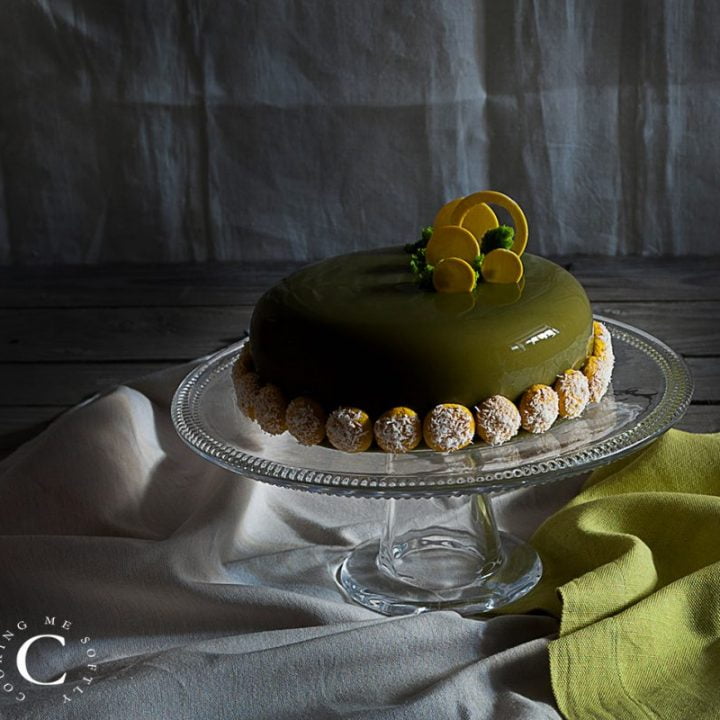 Entremets al pistacchio e frutto della passione