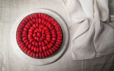 Raspberries tart and chocolate mascarpone suprème