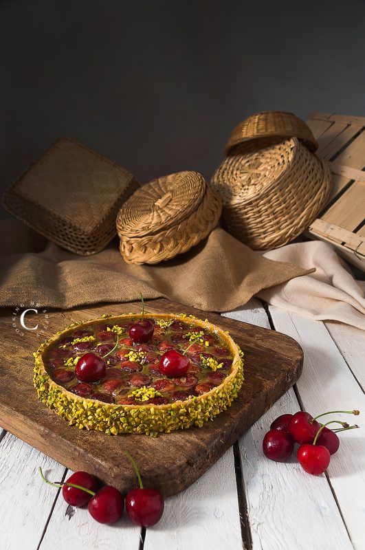 crostata clafoutis alle ciliegie e pistacchio