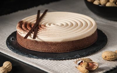Peanuts and chocolate tart