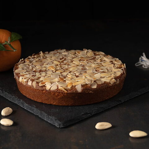 Torta morbida alle mandorle e arancia