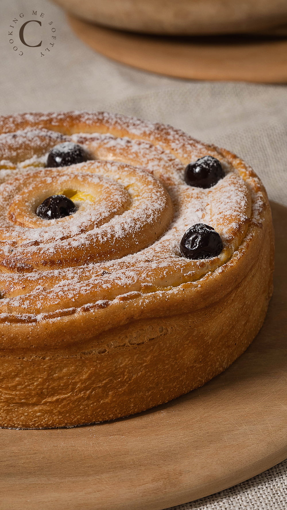 brioche alla crema e amarene