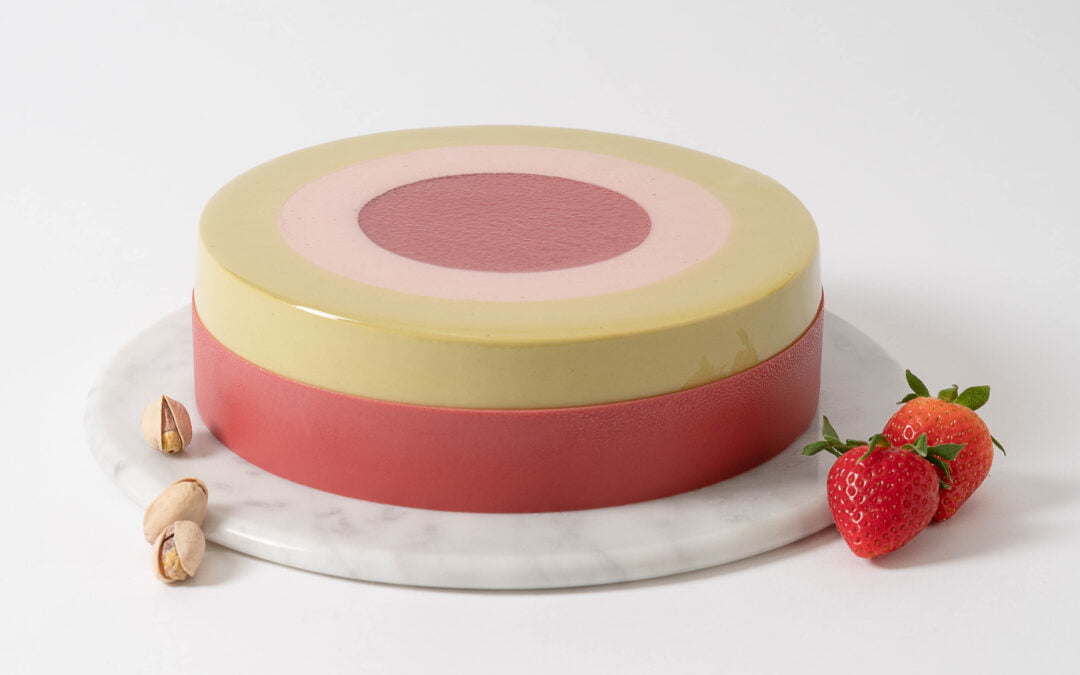 Entremets alle fragole e pistacchio