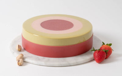 Entremets alle fragole e pistacchio