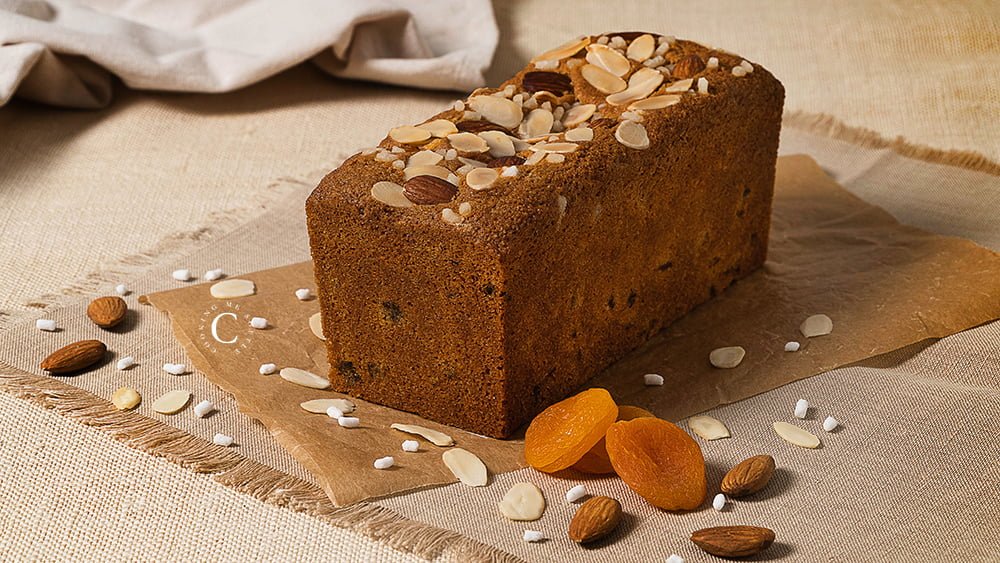 Cake alle mandorle ed albicocche